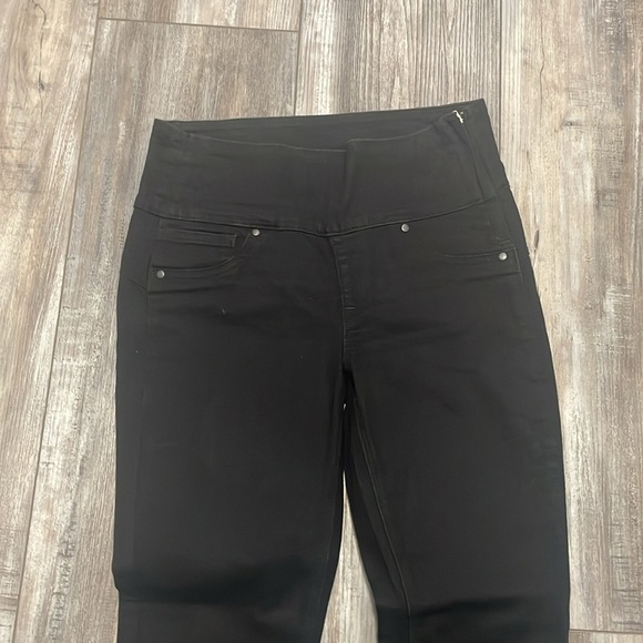 SPANX BLACK JEANS SIZE SMALL (2-4) - Picture 3 of 8